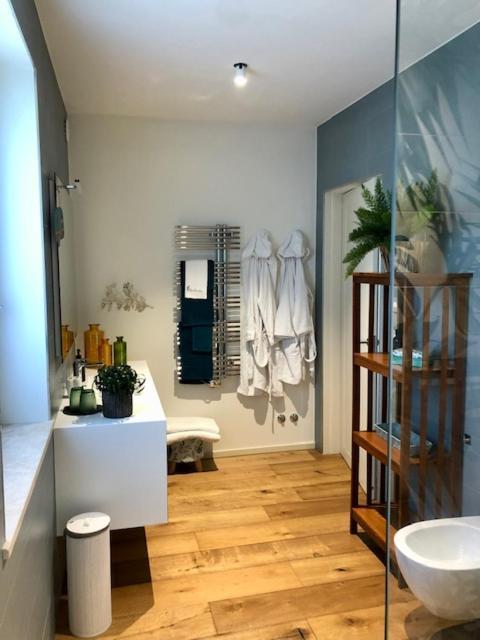 Giuliveto Bed And Breakfast Foligno Bagian luar foto